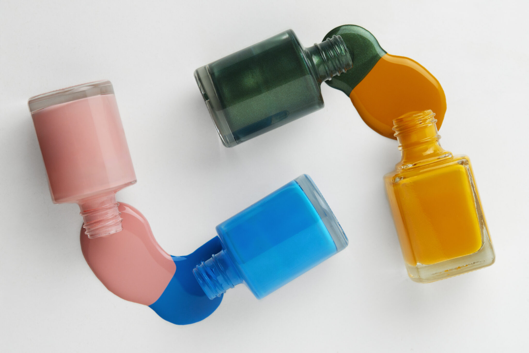 Gel vs Regular Nail Polish: Which One Is Right for Your Nails?