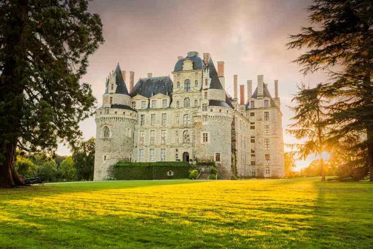 Castles in Europe: Where Legends, Ghosts, and Dark Histories Collide