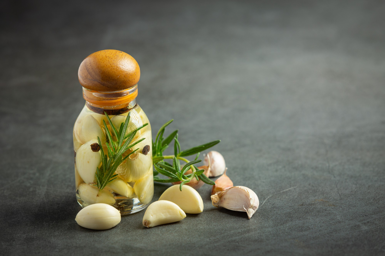 Benefits of Garlic for Health, Skin, and Hair