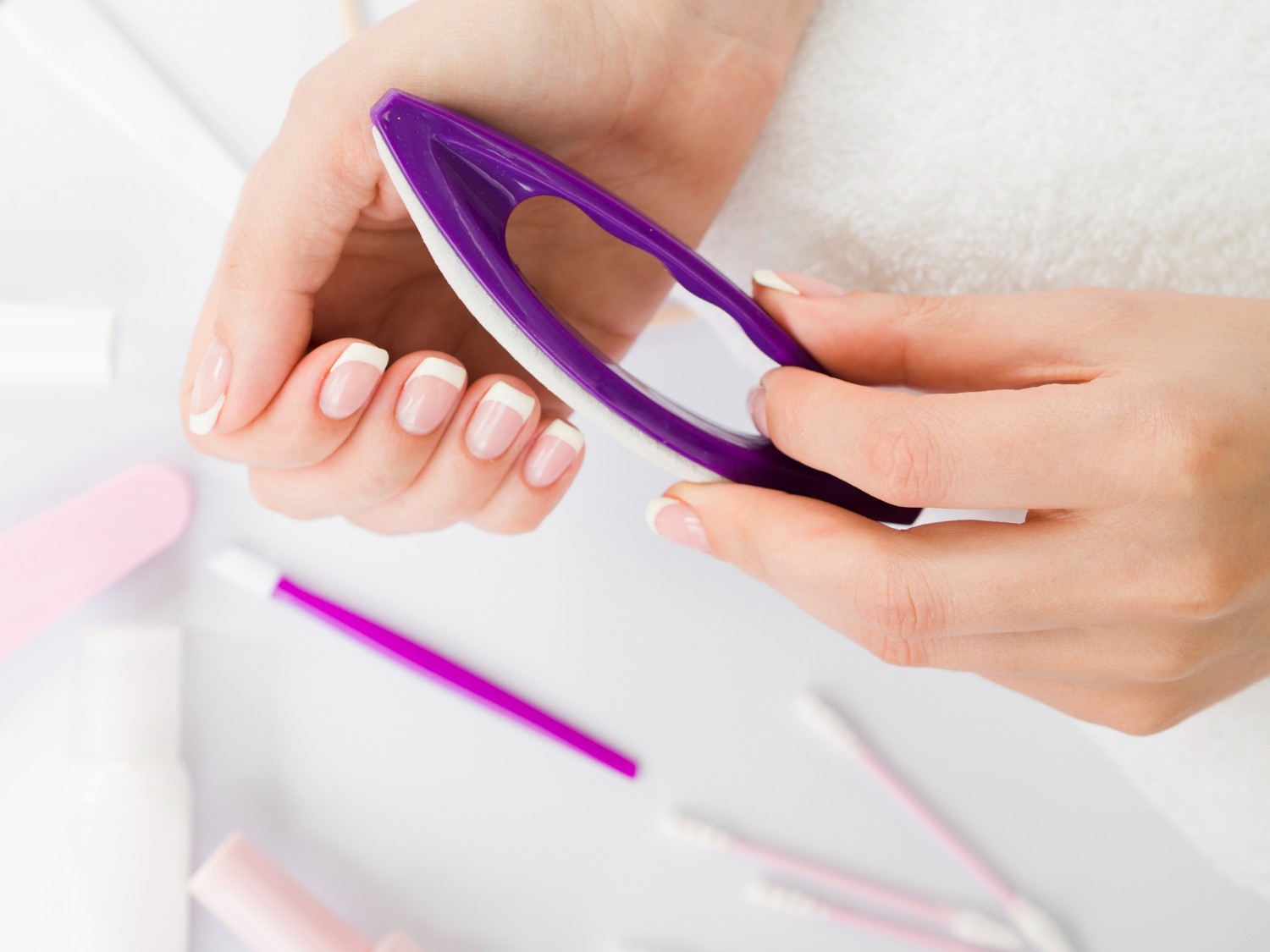 Natural Nail Growth: 3 Simple DIY Treatments to Stop Constant Breakage