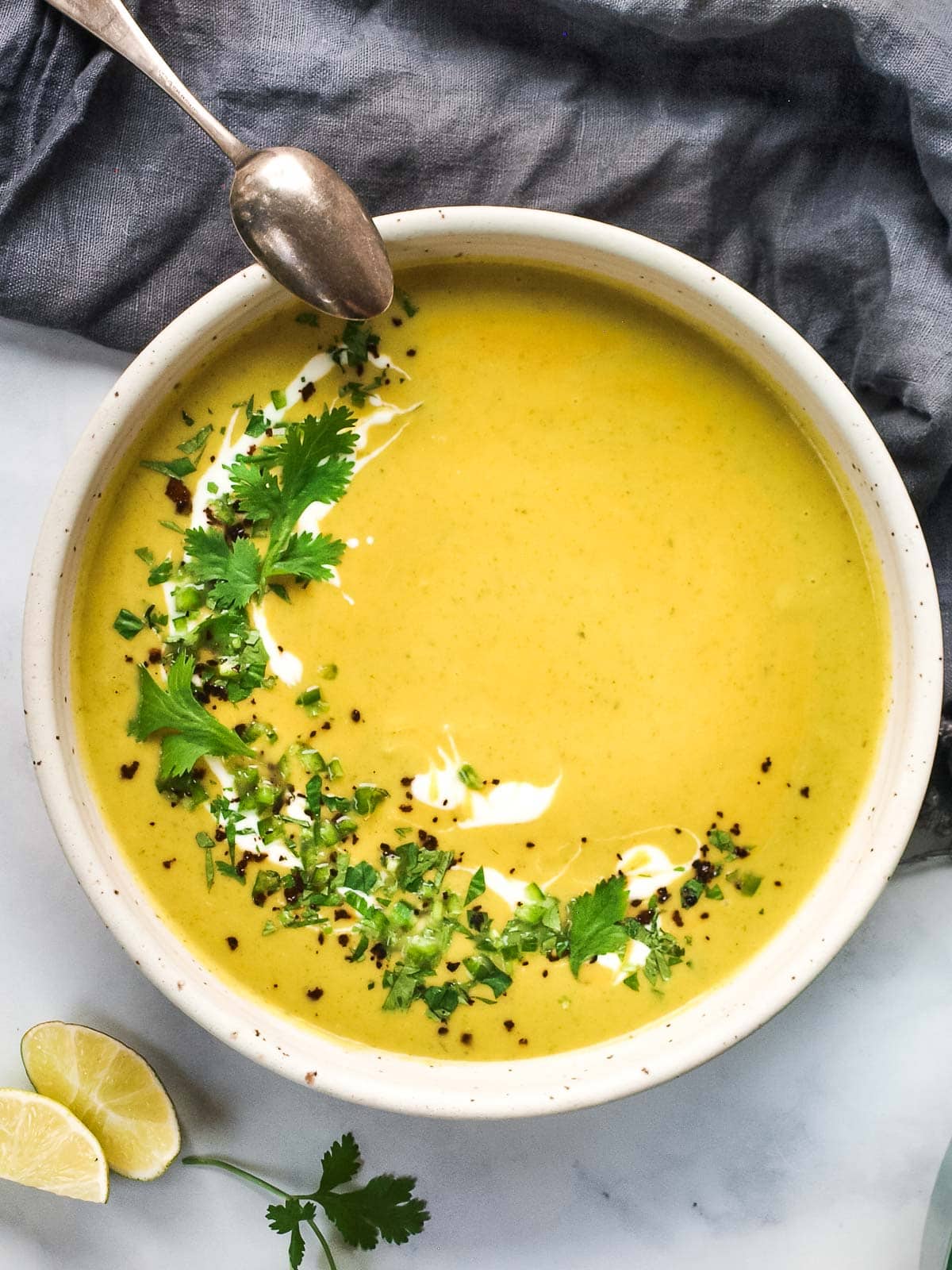 Zucchini Curry Soup (Creamy, Warm & Comforting) Zucchini Curry Soup (Creamy, Warm & Comforting)