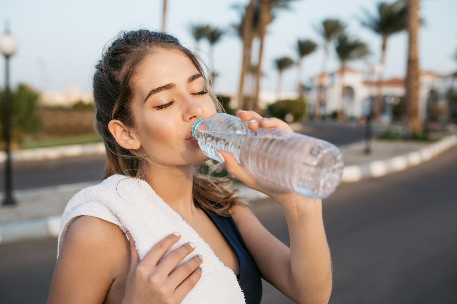 Drinking Water in the Morning: What It Really Does for Your Health and Weight