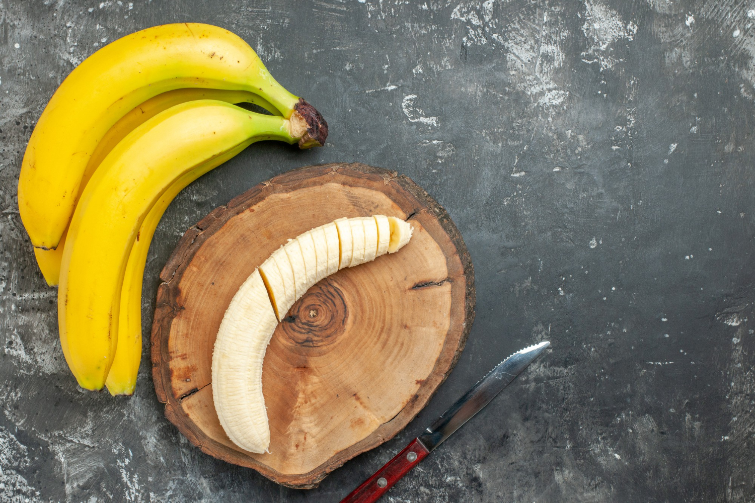 Banana Benefits: Nutrition Facts, Everyday Uses, and When to Be Cautious